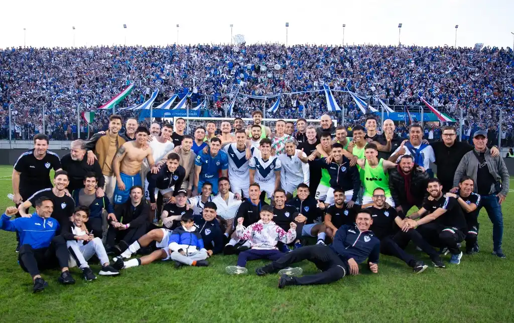 Los festejos de Vélez tras la clasificación a la final.