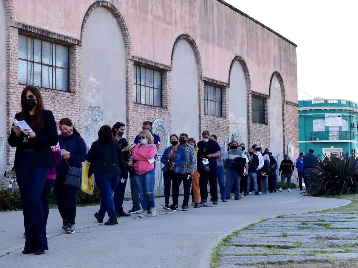 Anunciaron un triple operativo de vacunación covid