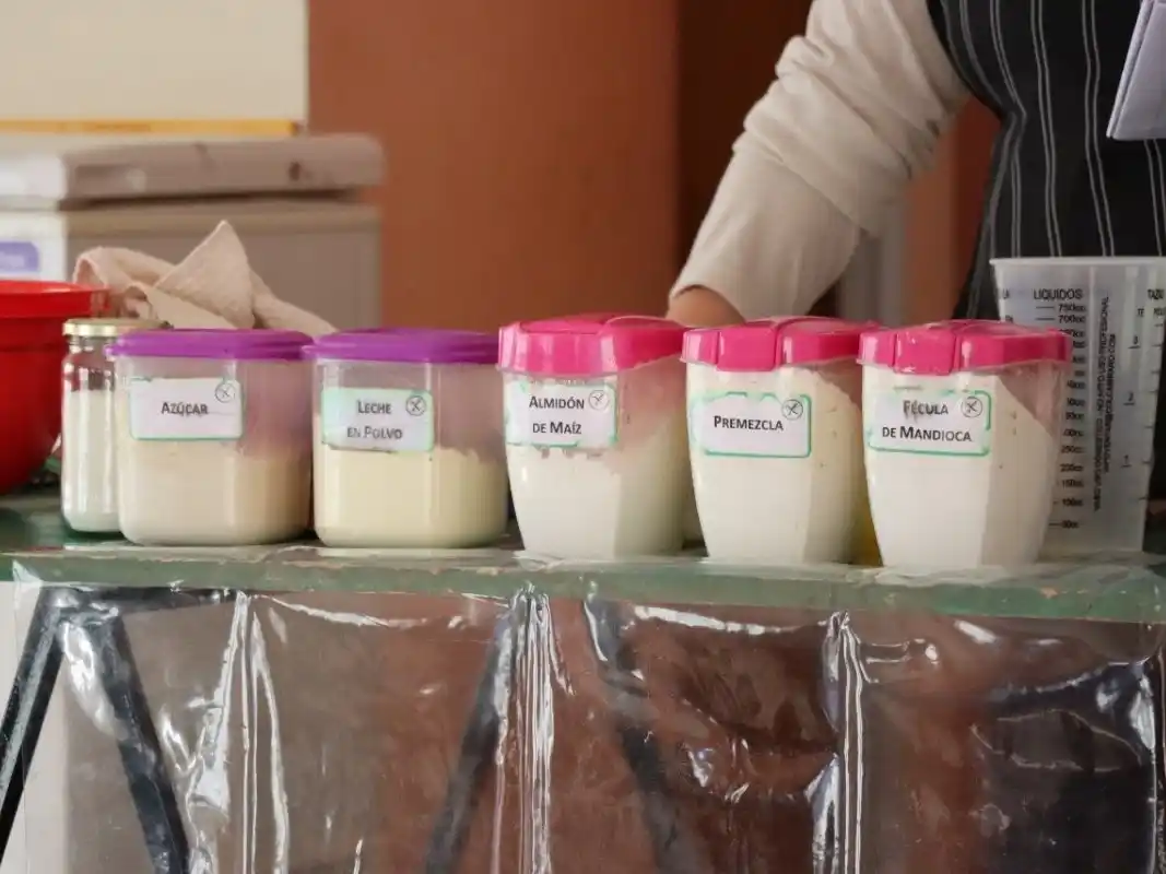 Ofrecen talleres gratuitos de cocina sin gluten en distintos barrios de la ciudad