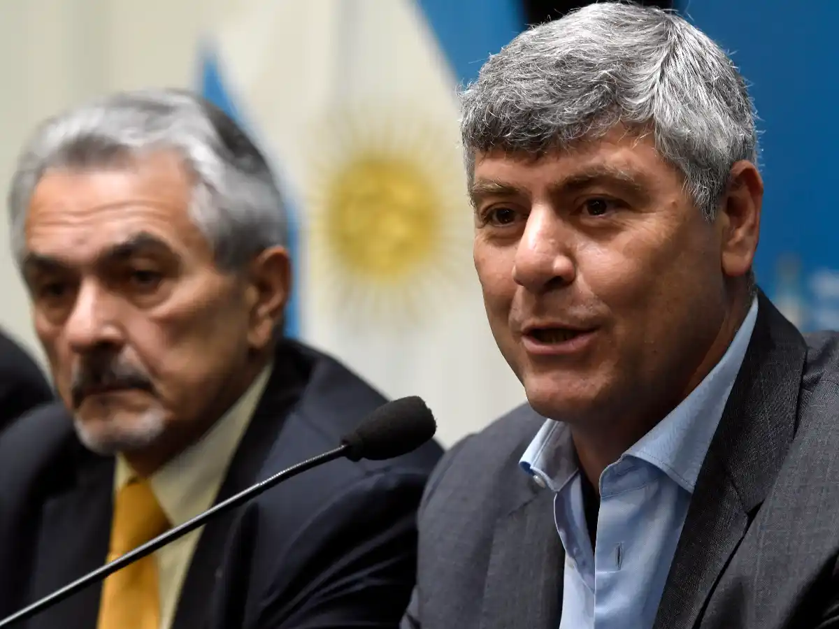 Presentaron la primera vacuna aviar producida en el país