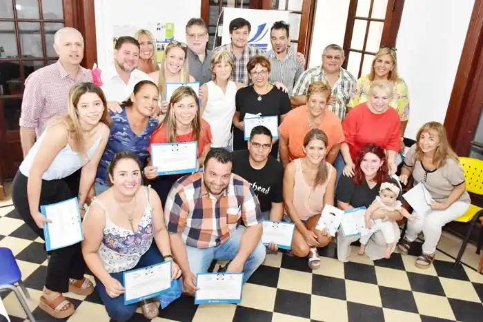 Reconocimiento a la acción solidaria de docentes del programa �SHacemos la Tarea Juntos⬝