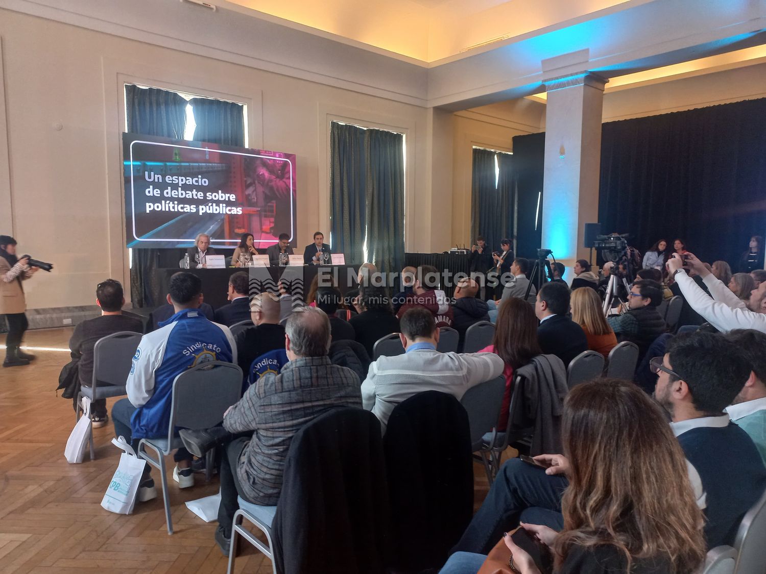 Comenzó la segunda edición del encuentro impulsado por la Provincia para debatir la situación de la industria regional.