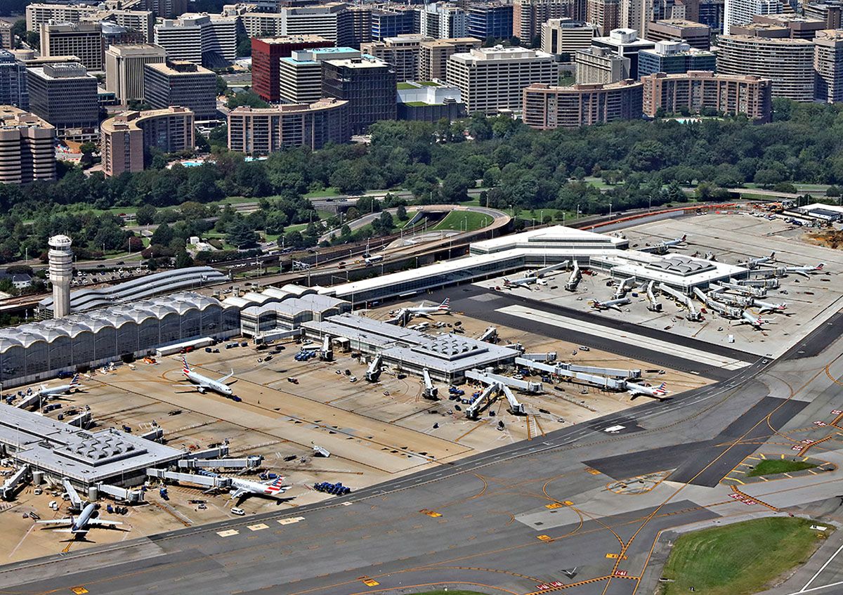 Una incursión en pista genera riesgo de colisión de dos aviones en Washington: Esto Sabemos