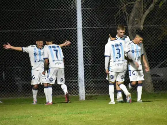 Vuelve el Apertura 2025: tres adelantos abren la 15ª fecha en la Liga Rafaelina