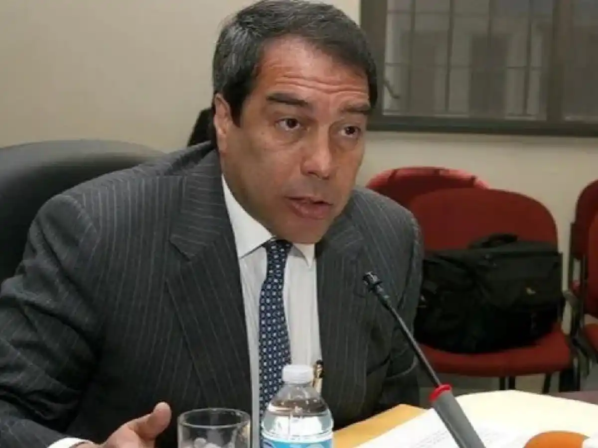 Polémica por un concejal que perdió su billetera con "un cheque" de 65 mil dólares