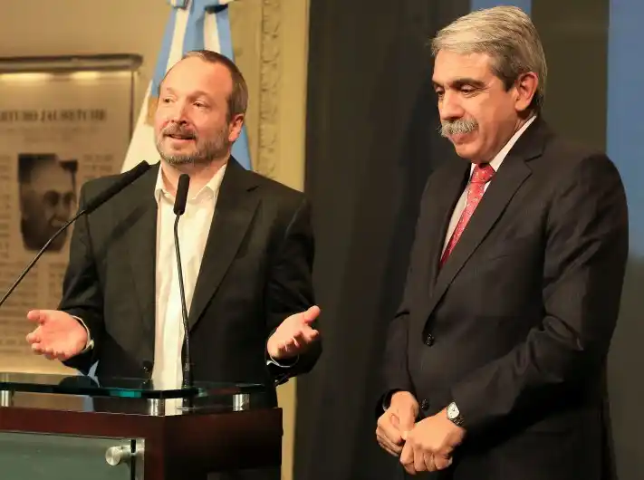 Se calienta la interna kirchnerista en la Provincia: Aníbal pidió a intendentes que "sean imparciales"