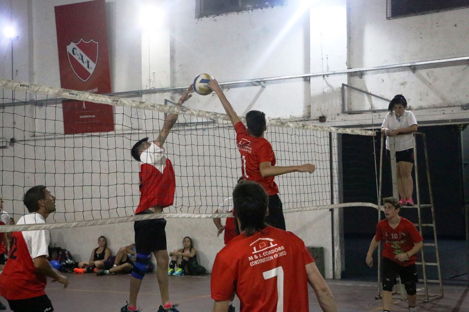 Se jugó la segunda fecha del Torneo Nocturno en Independiente
