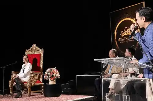 Amanda estuvo acompañada por el tren directivo de Venevisión y el Miss Venezuela. Foto Instagram