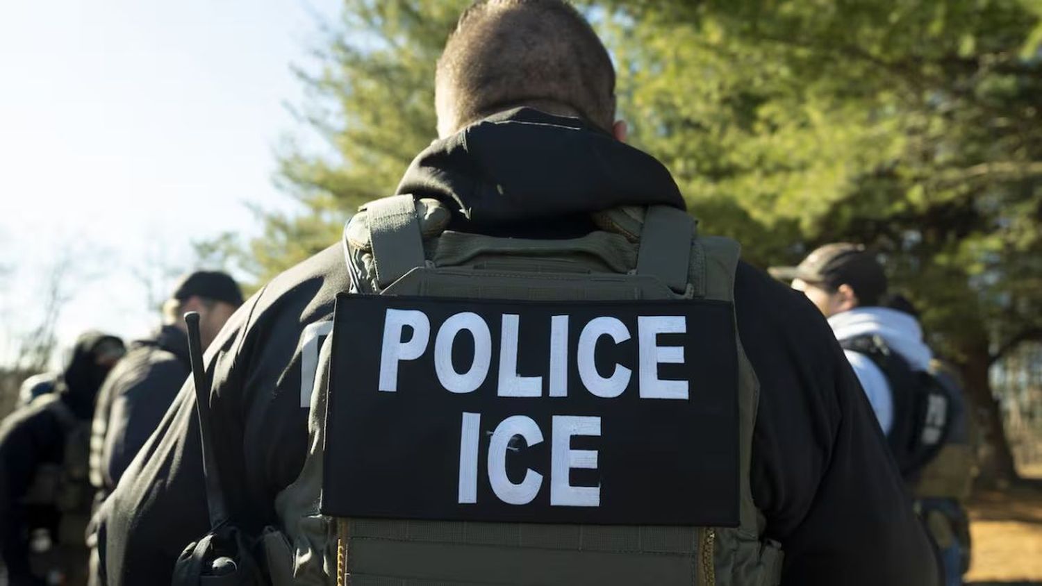 ICE arrecia operativos CONTRA MIGRANTES: más de 8.000 detenidos y más de 5.000 deportados (+Detalles)
