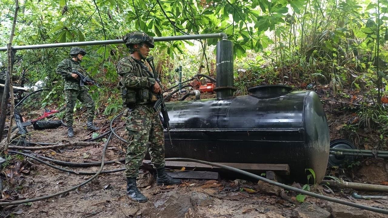 Militares colombianos en operaciones.