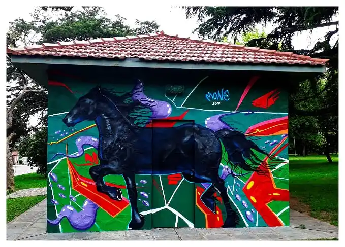 Dando color y arte a un lugar descuidado