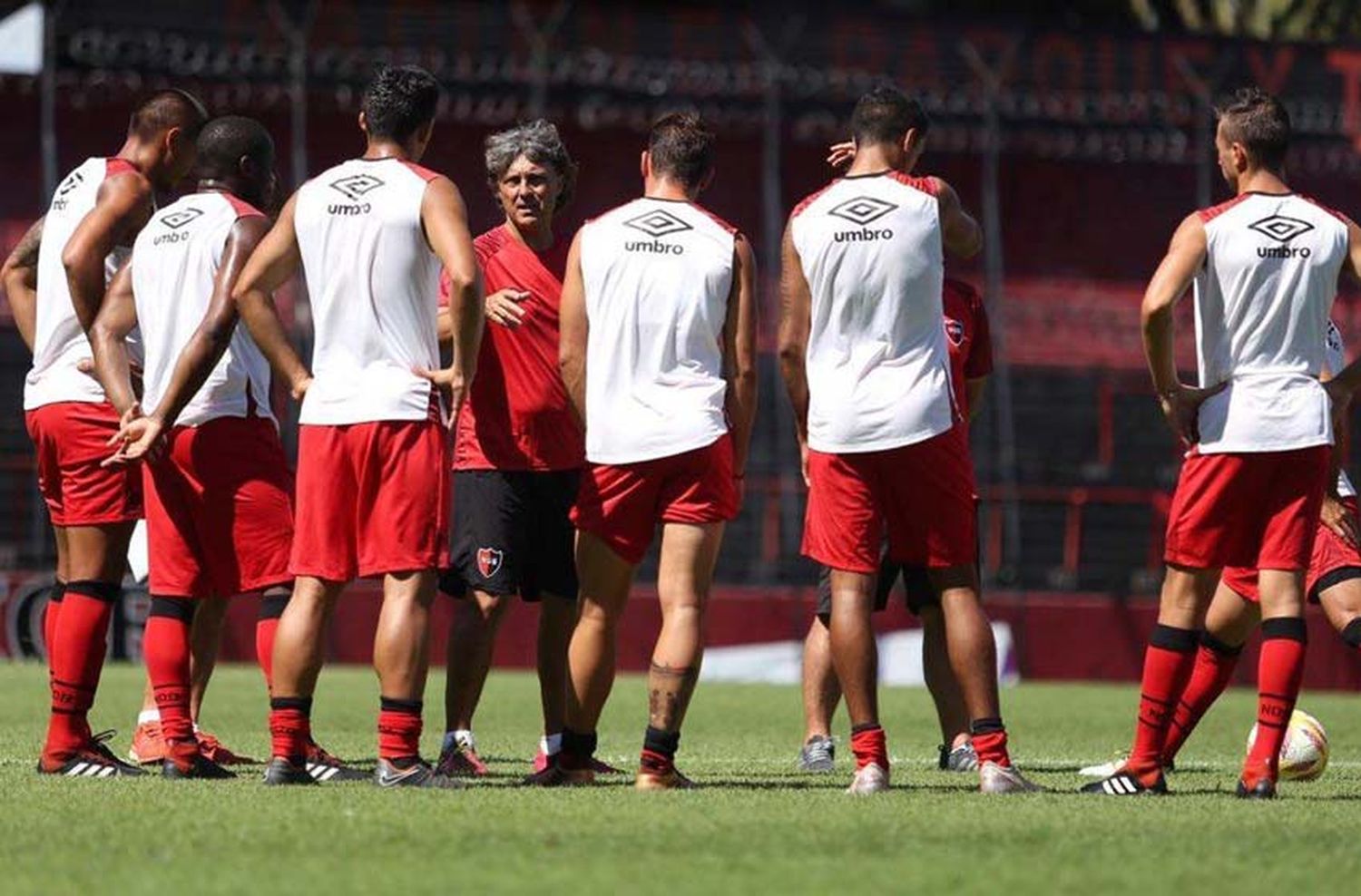 Asoma el equipo para el último examen