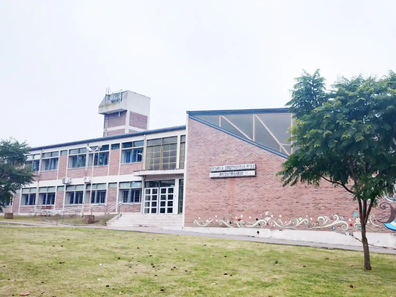 Refuerzan la infraestructura escolar en una institución secundaria de Crespo