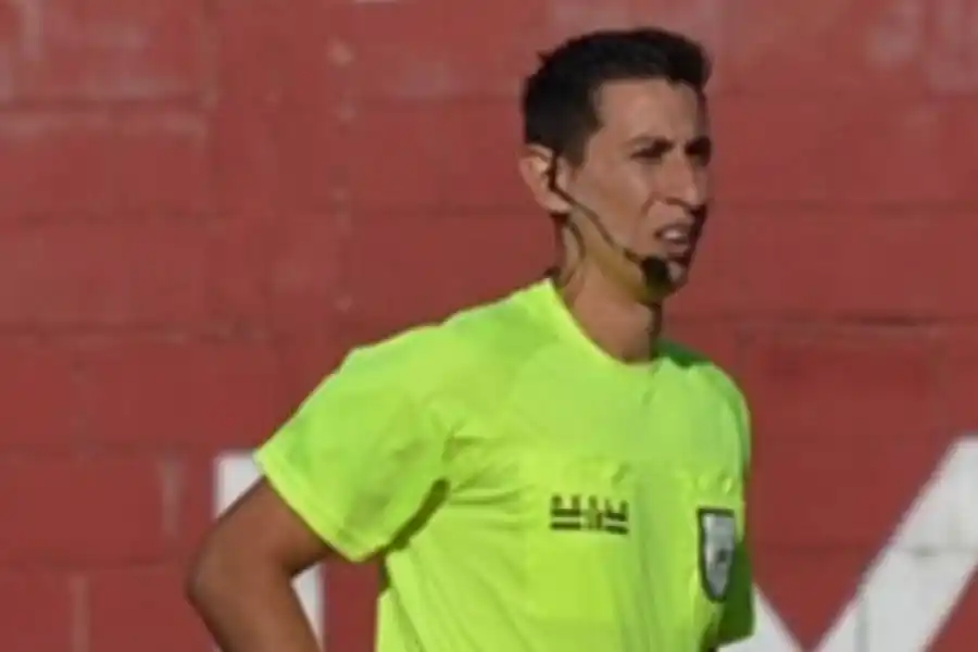 Árbitros para las semifinales del Regional Amateur