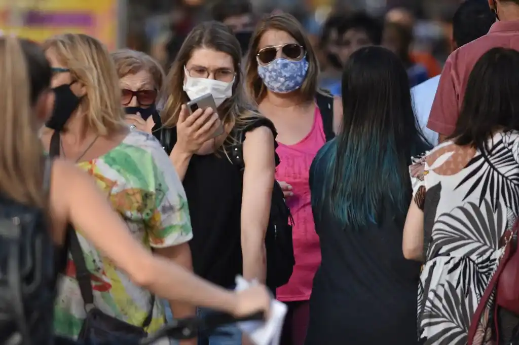 Covid: 1.243 casos en la provincia, 238 en la ciudad capital