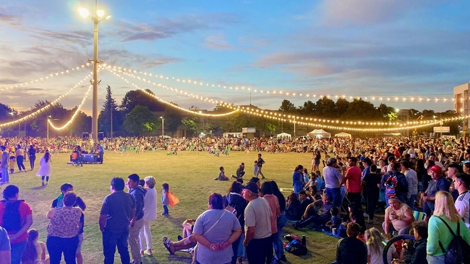 Multitudinaria participación en la gran Peña de Jardines Municipales 2022 