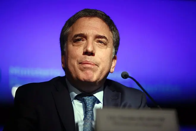 El Gobierno cambia la meta fiscal y ajusta el gasto público