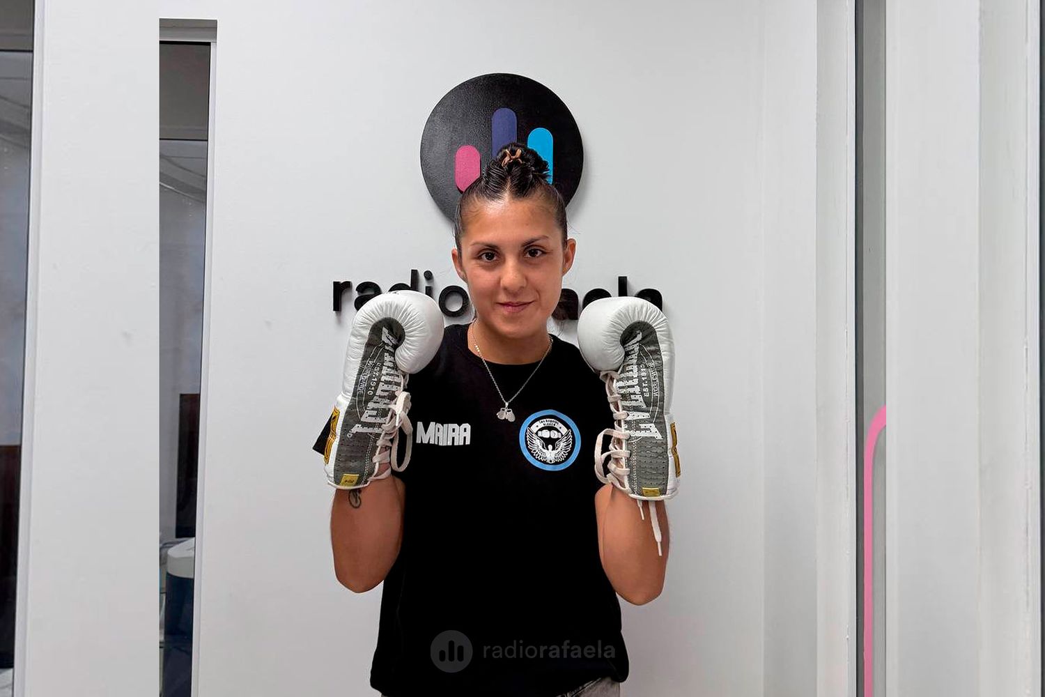 Maira Sanchez y su debur profesional esta noche ante . Foto: RADIO RAFAELA