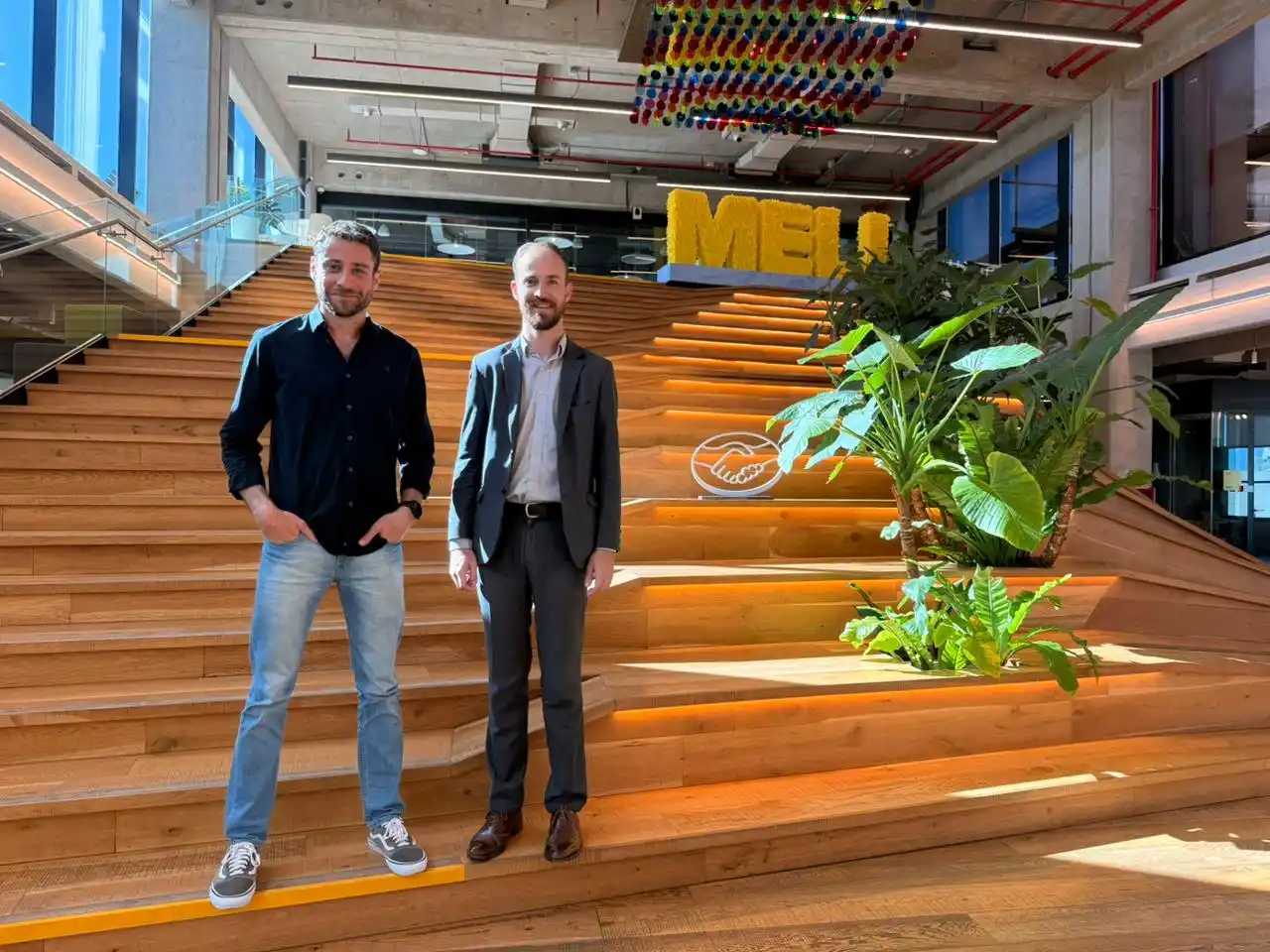 Bryan J. Mayer con autoridades de Mercado Libre: “Tenemos que cuidar a los que dan empleo en Rafaela y la región”