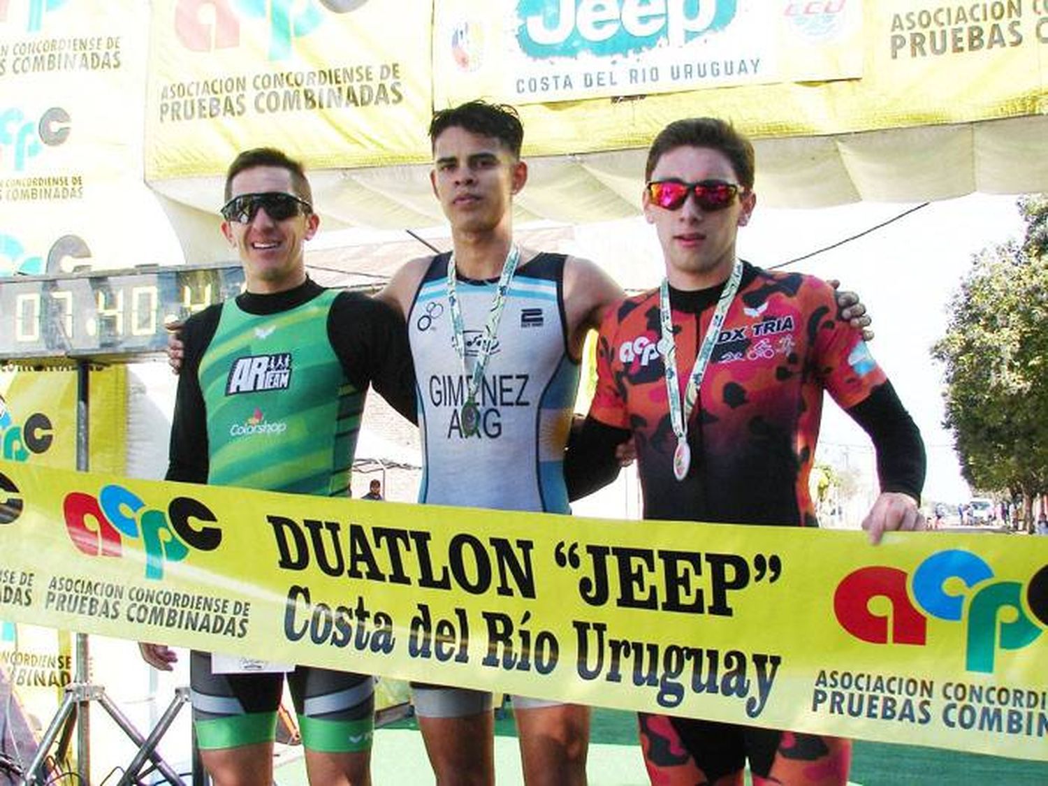 Kevin Giménez y Yamila  Alarcón ganaron  el duatlón en Los Charrúas