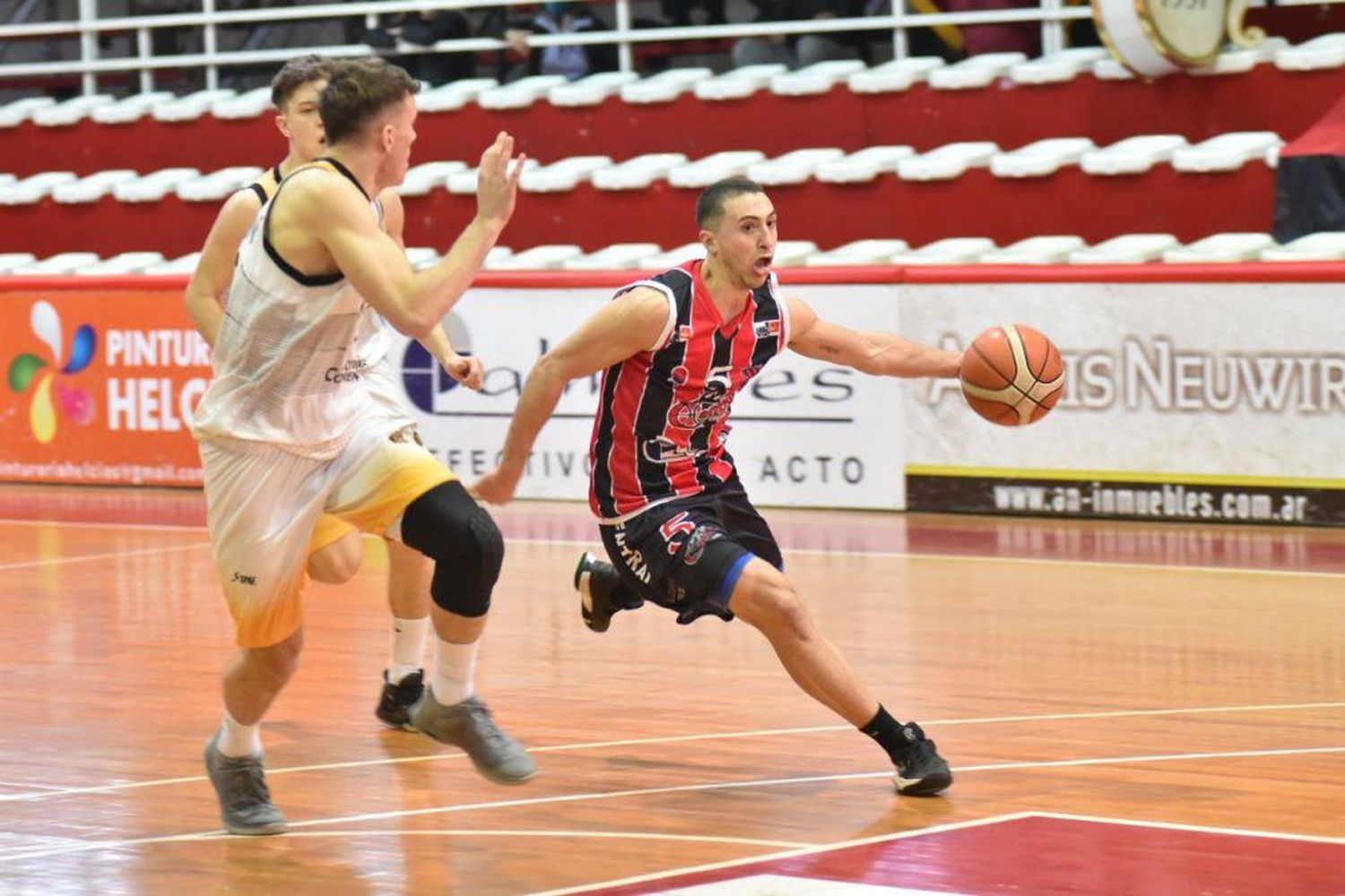 El Central Entrerriano de Manu Gómez eliminado en el Federal