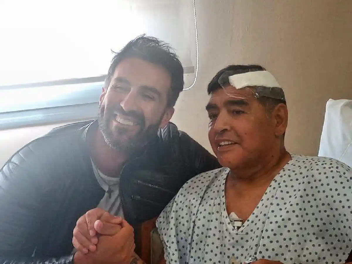 La primera foto de Maradona tras la operación