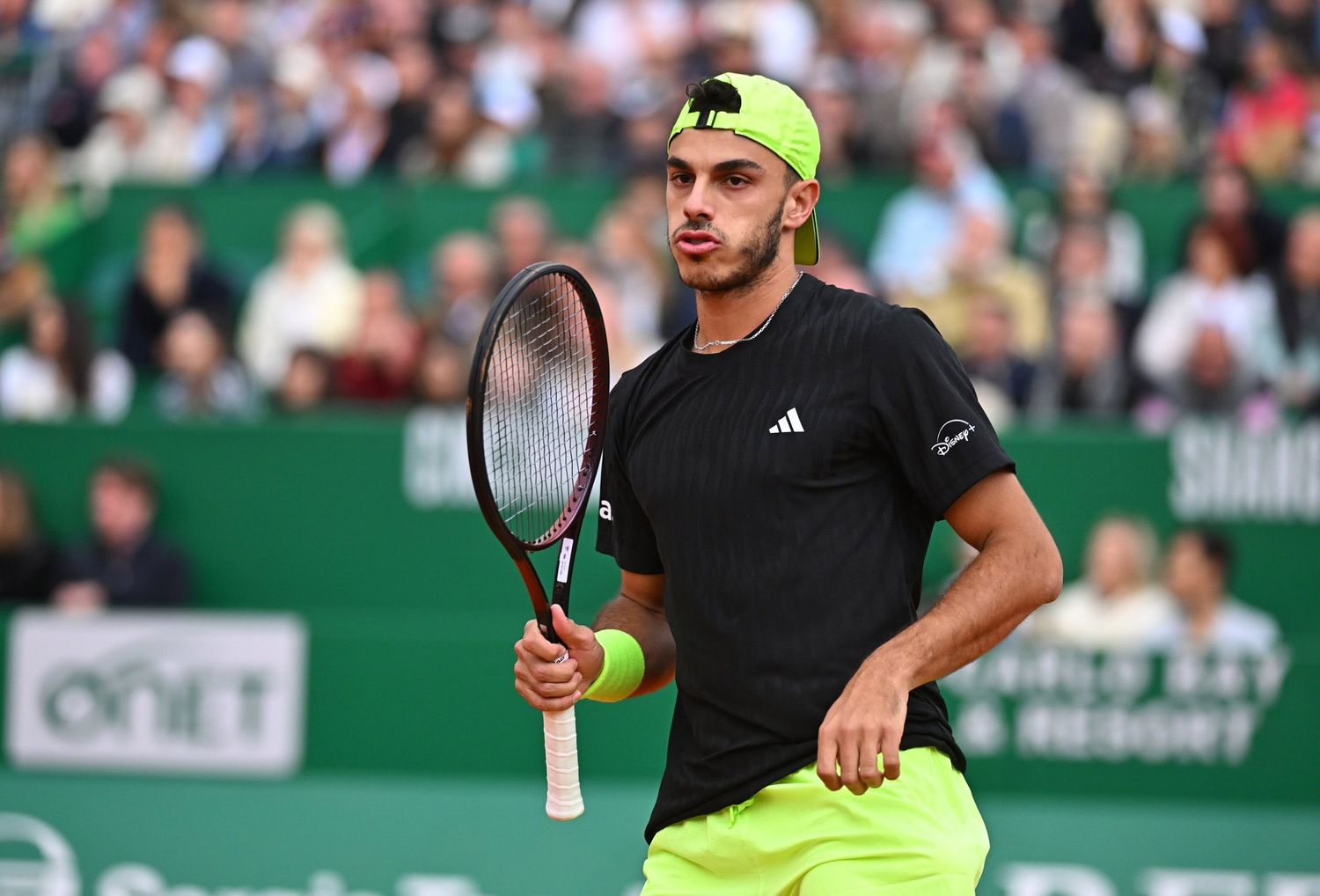 Cerúndolo eliminó a Zverev y llegó a los cuartos de final