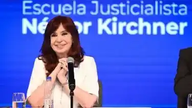 Cristina Kirchner criticó el gobierno de Milei y advirtió sobre la idea de dolarización