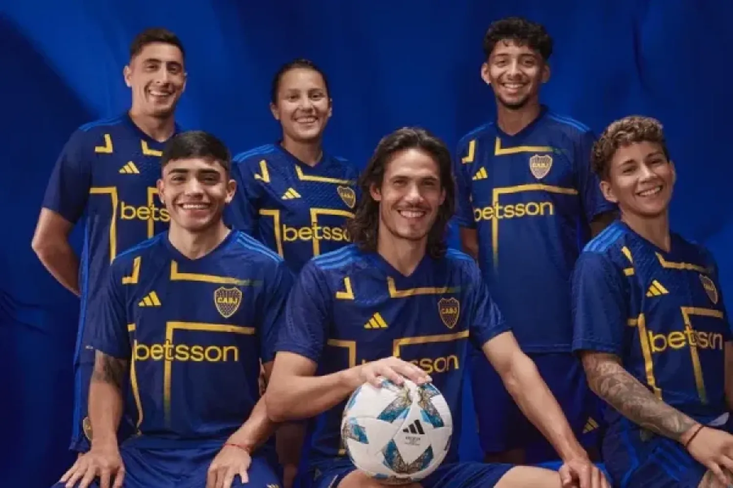 Para festejar sus 119 años, Boca lanzó una nueva camiseta inspirada en sus orígenes