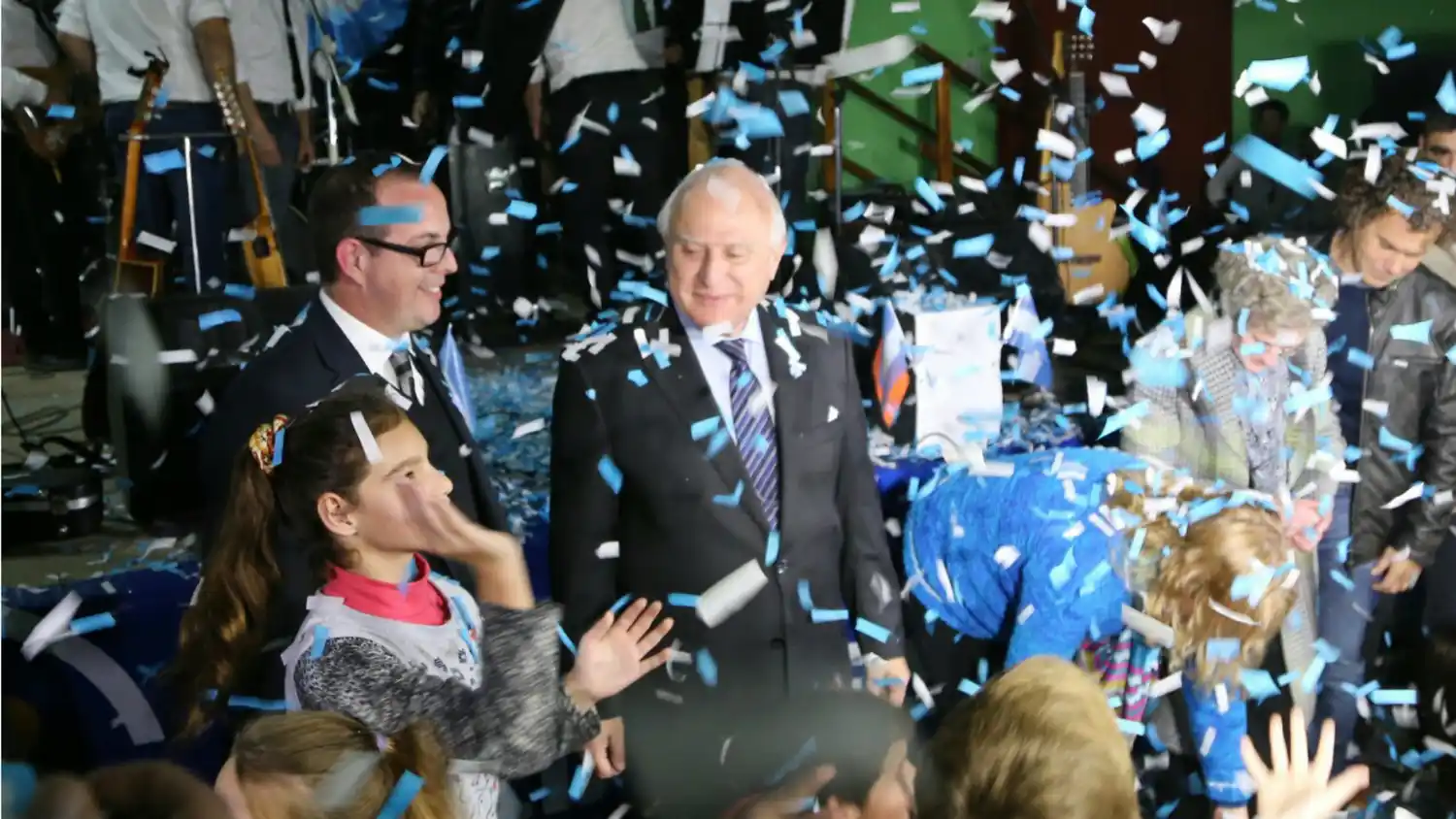 Lifschitz participó de la velada por el Bicentenario de la Independencia