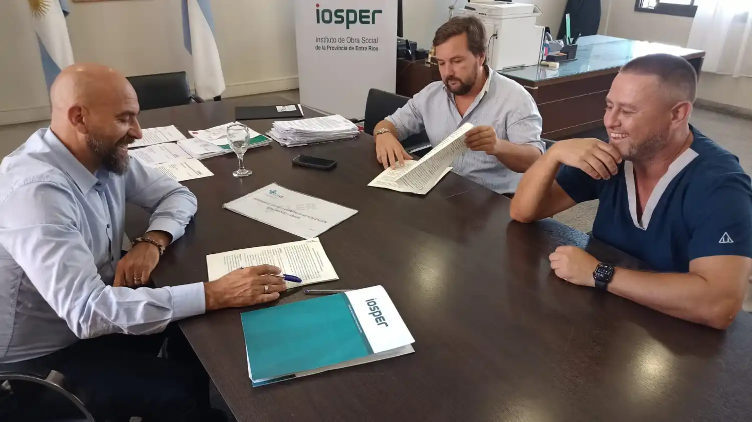 Iosper y Aeaar firman un convenio para garantizar el servicio de anestesiología sin costos adicionales