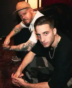 ¿Se viene un nuevo hit? Dos famosos artistas urbanos se fotografiaron juntos en un estudio de grabación