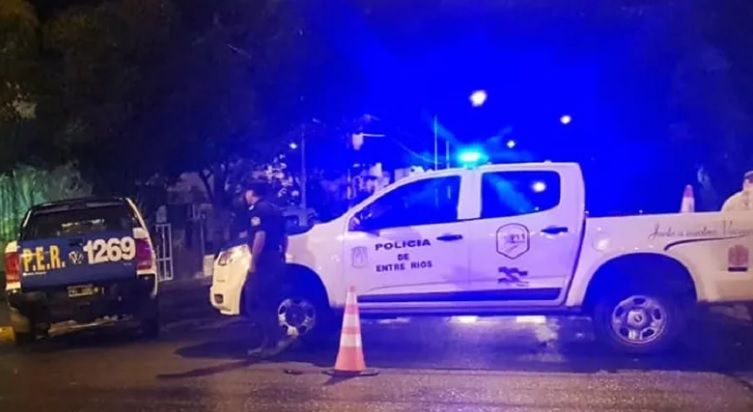 Padre e hijo vendían armas por WhatsApp y en el allanamiento encontraron algo estremecedor