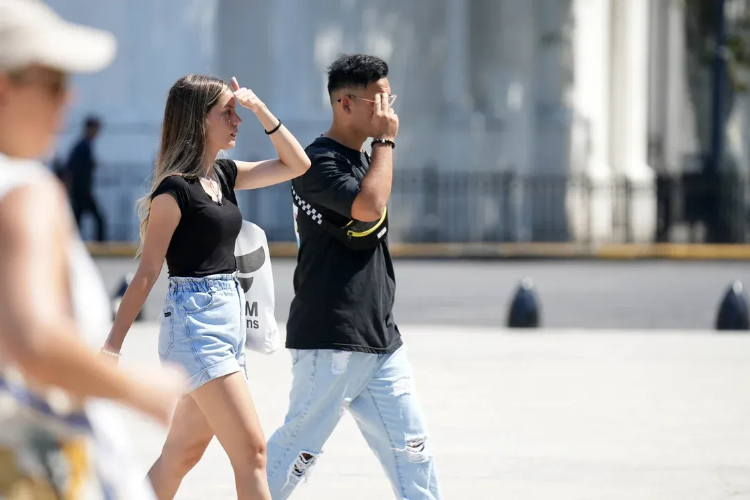 Toma forma la primera ola de calor del año, con epicentro en el centro y norte del país