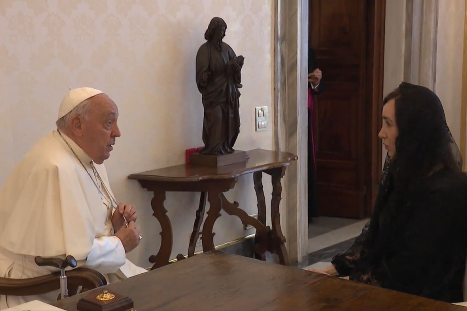 El papa Francisco y la vicepresidenta Victoria Villarruel.