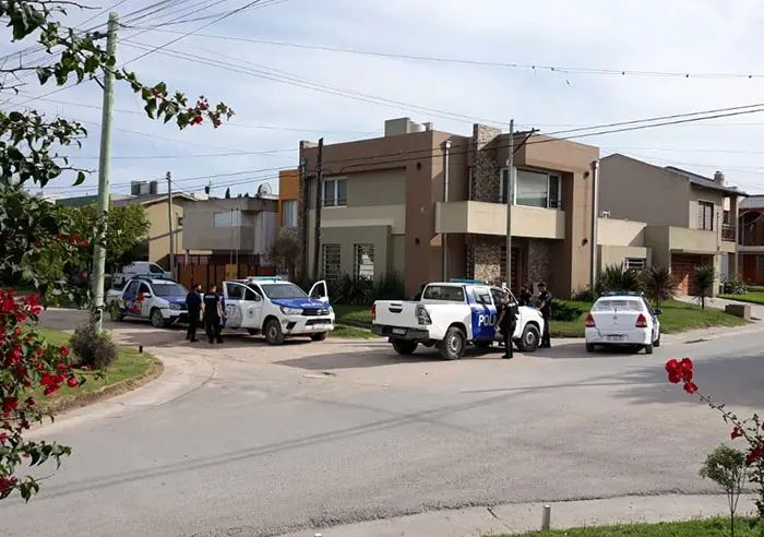 Intentos de robos y persecución de película en casas de barrio Parque