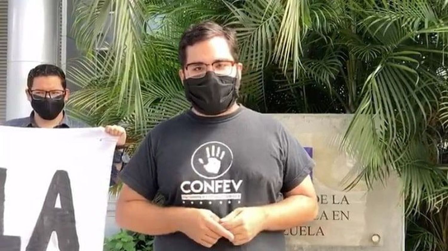 ESTUDIANTES EXIGEN respeto a la libertad de expresión: rechazan el embargo de la sede de El Nacional
