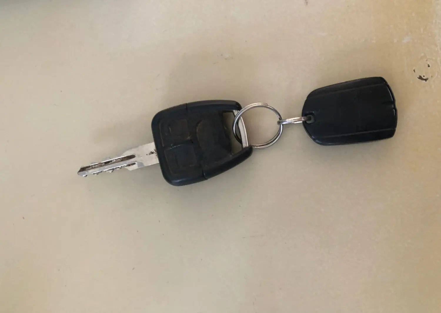 Encontraron una llave de auto