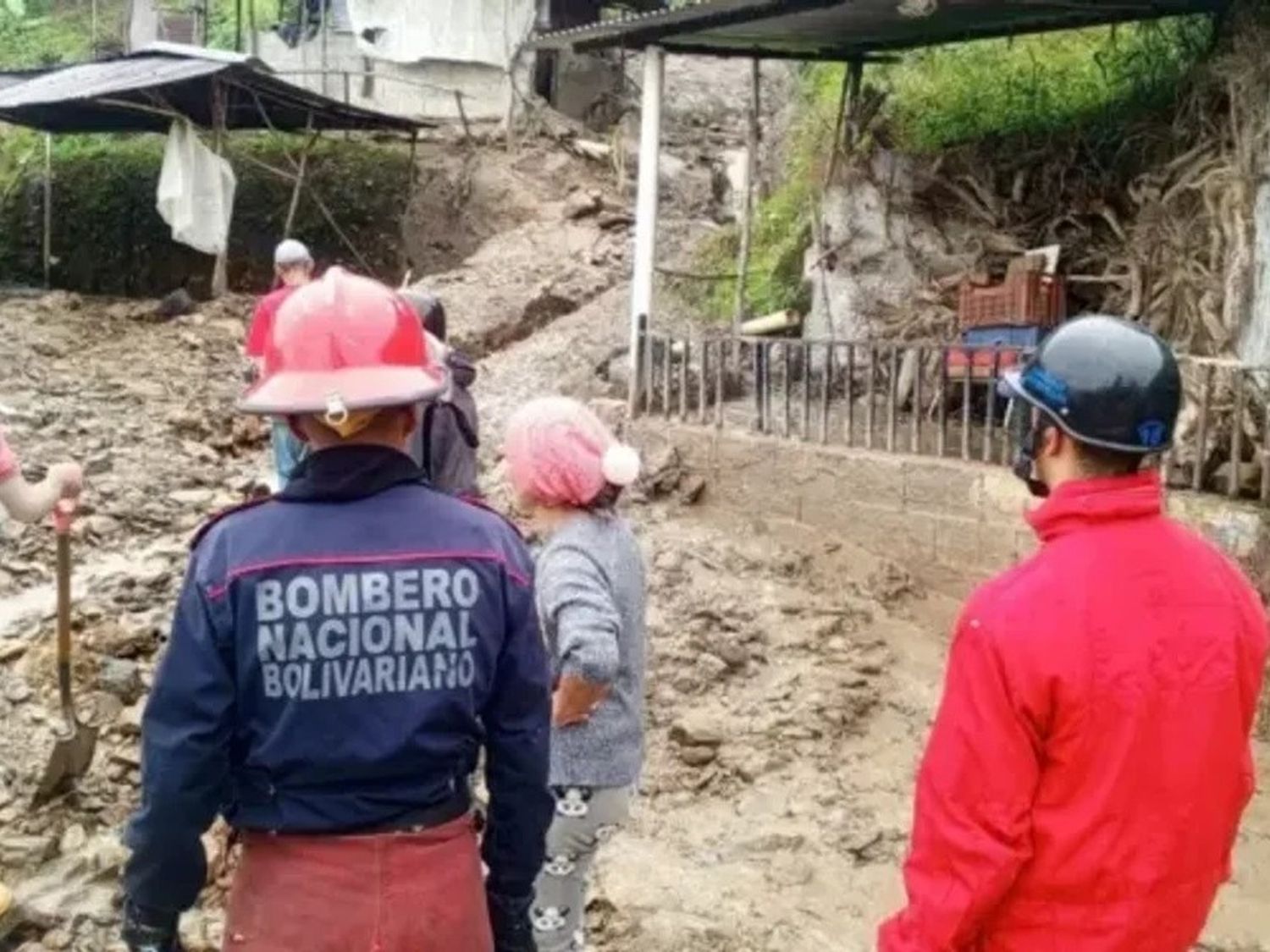 Las lluvias dejaron aisladas a ocho mil familias en Venezuela