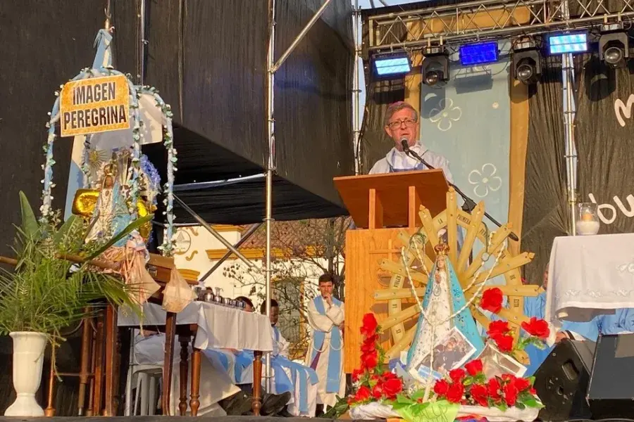 Nuevamente la Iglesia dura con el gobierno: "Hay muchos mediocres que frente al 52.9% de pobreza se pusieron a buscar culpables"