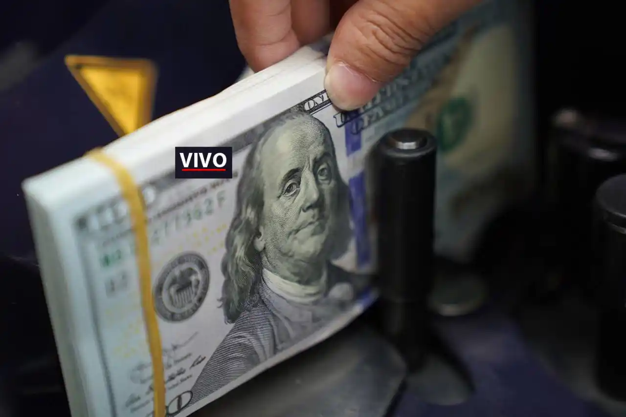 Dólar ilegal a $300: "Los mercados buscan una devaluación"