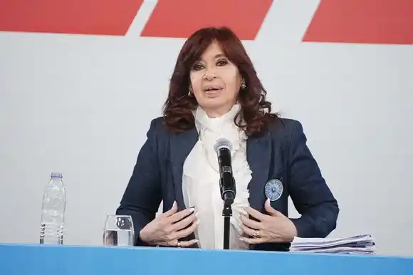 Cristina Kichner destrozó al Movimiento Evita de Emilio Pérsico y "Chino" Navarro: "Si ella viviera... ¡mamita! ¡mamita!"