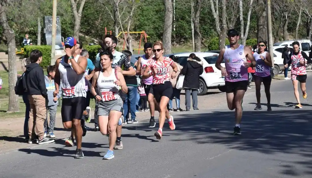 Se realizó la prueba de CEF corre, en el inicio del mes rosa de la lucha contra el cáncer de mama