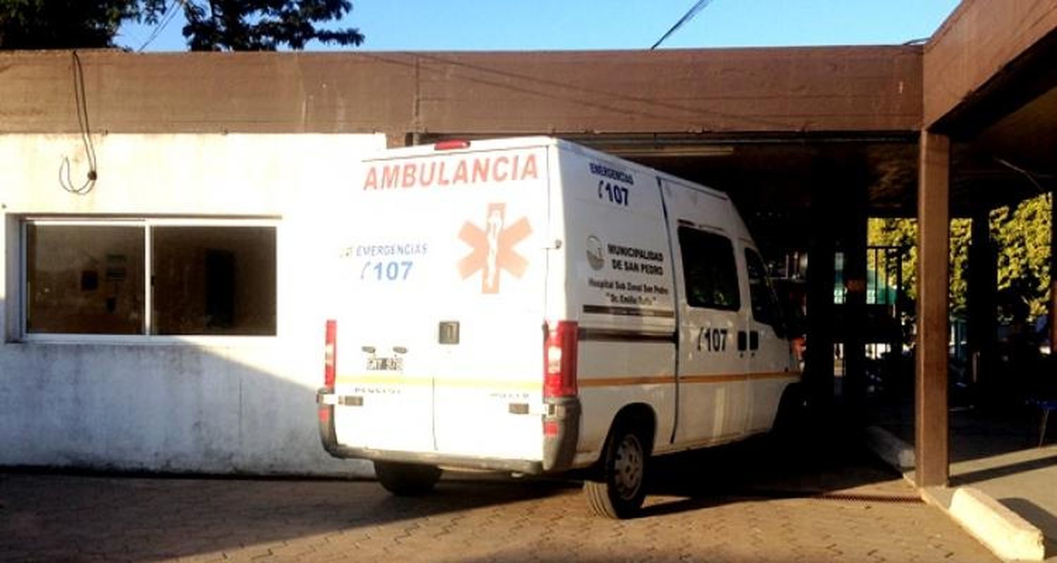 Mujer sufrió lesiones leves tras colisionar con un automóvil