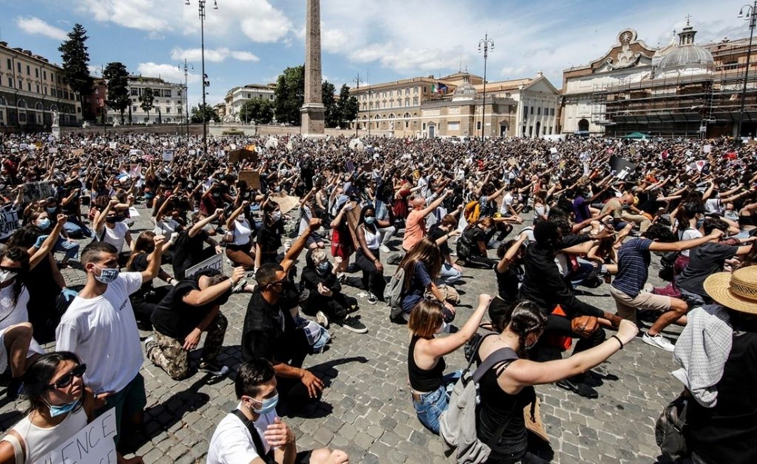 Italia: preocupa la radicalización de las marchas contra las medidas por el coronavirus