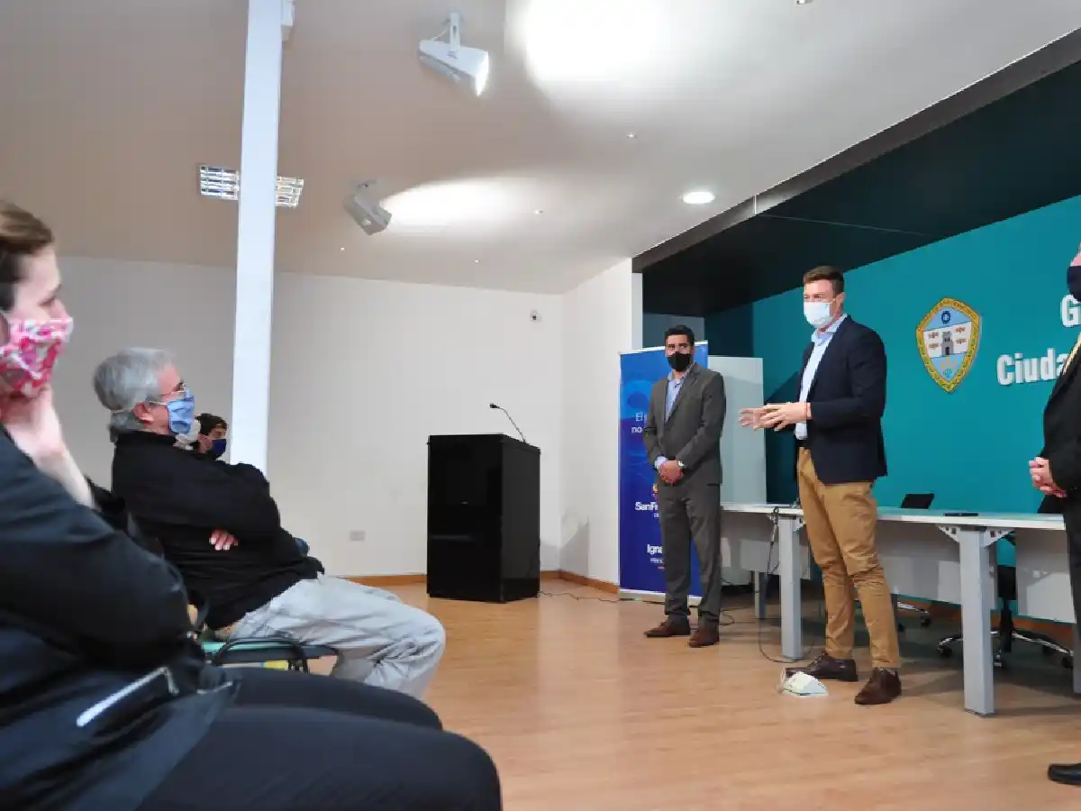 Unos 75 estudiantes universitarios  son beneficiarios de los créditos Cresol 