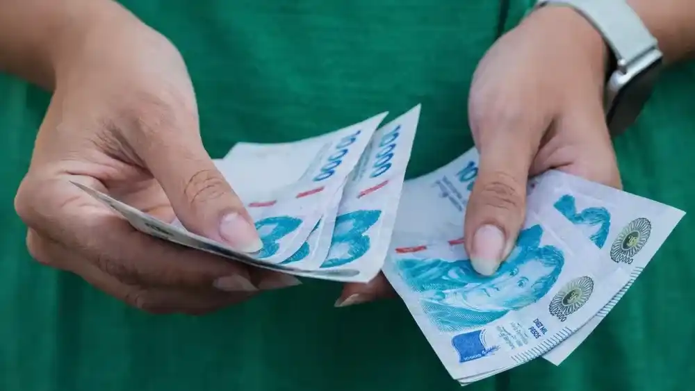 A preparar el bolsillo: todos los aumentos que llegan en febrero