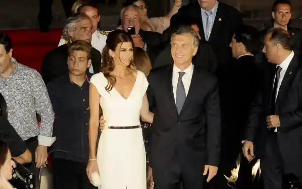 Macri cierra su jornada de asunción con una gala en el Colón