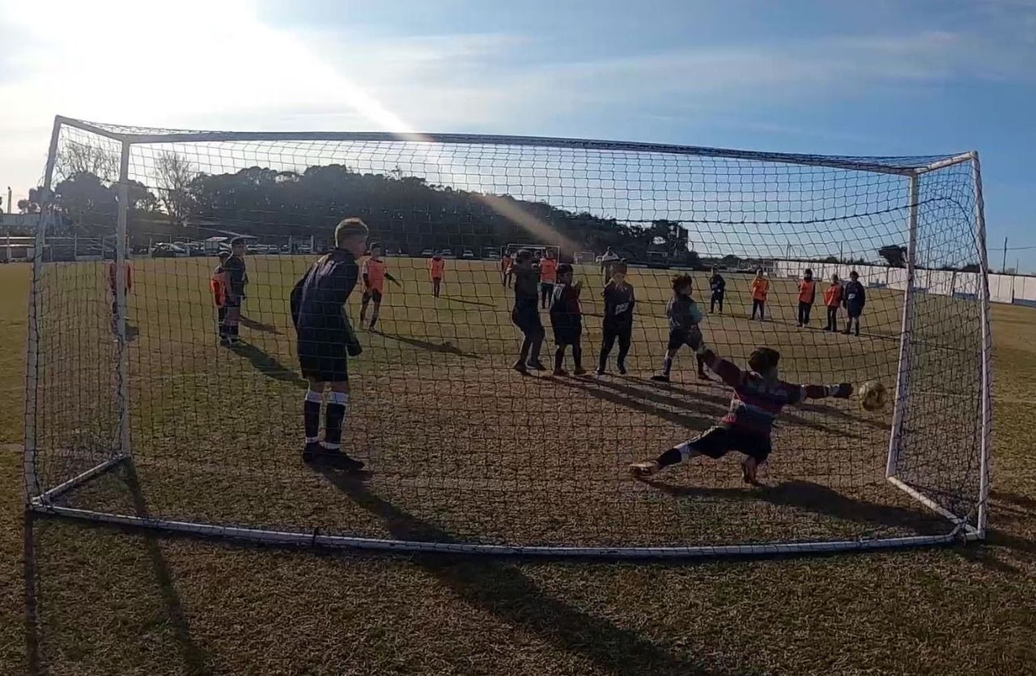 La Costa: Lanzan programa de fútbol infantil para 800 chicos y chicas