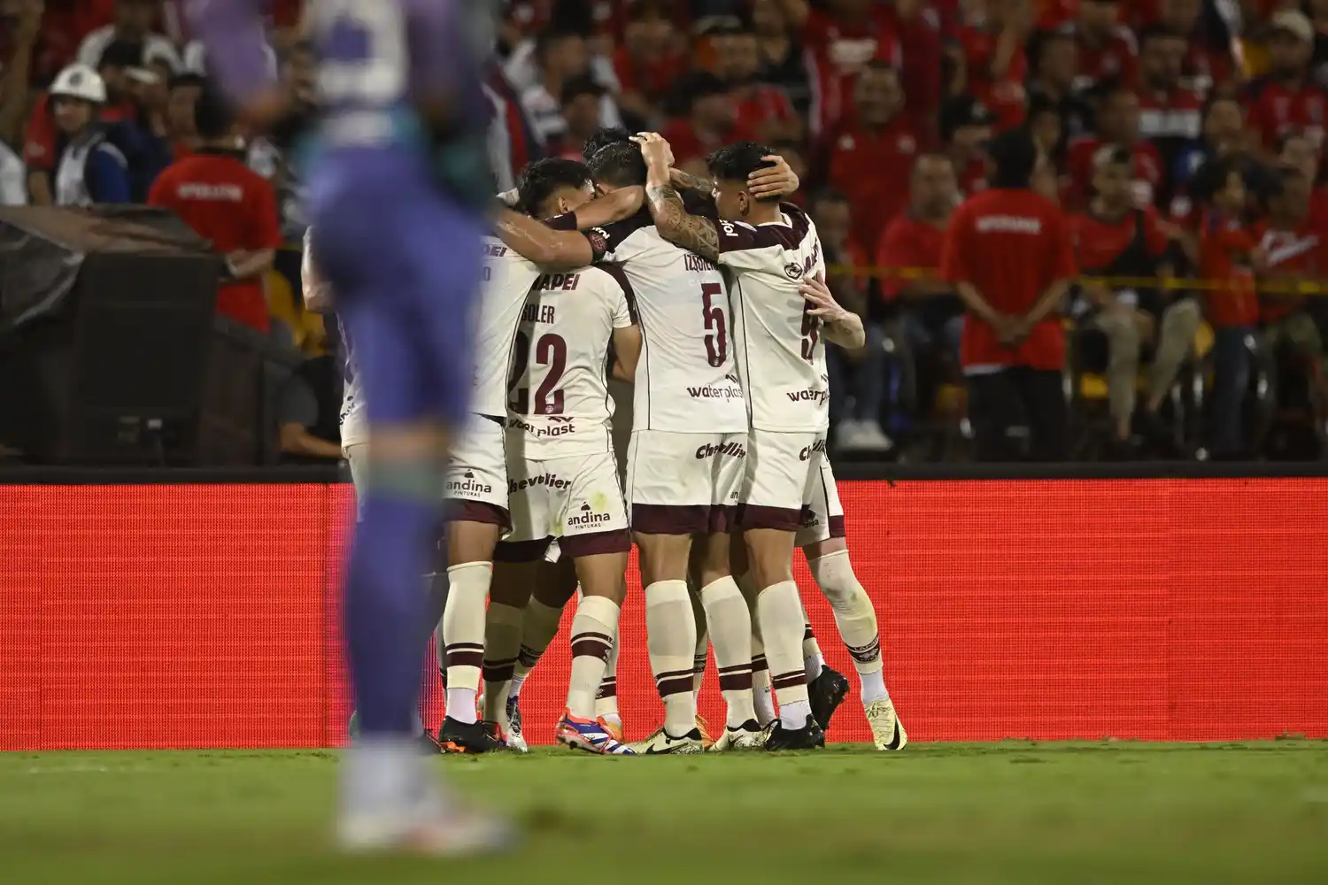 Lanús aguarda rival, que saldrá del partido entre Cruzeiro y Libertad en Brasil.